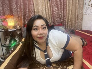 webcam girl InaRaymondo