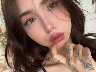 cam girl masturbating with dildo IngerHeffernan