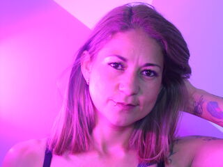 camslut fingering shaved pussy IsabellaBaker