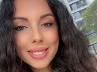 free video chat room IzyAura