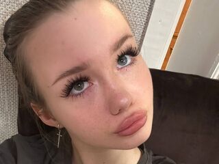 naked cam chat JuliaStevens