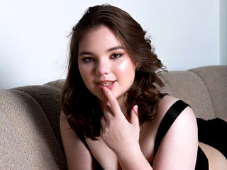 live cam show JullieBell