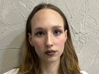 naked cam girl masturbating with vibrator KatrinJons