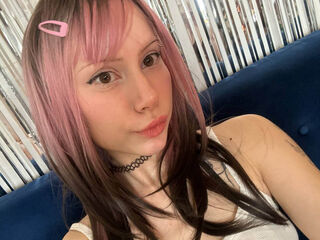 kinky webcam model KayaSnowy