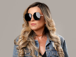 extreme cam video KiaraMoraes