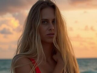 free webcam chatroom KiraBen