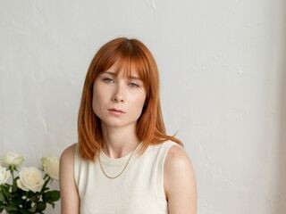 kinky video chat performer KiraSunley