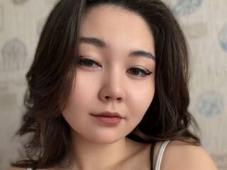 masturbating webcam girl KrissyHarbick