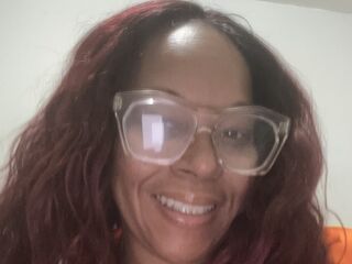 cam girl masturbating with vibrator LOOKERS