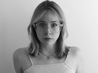 fingering girl webcam  LanaAmster