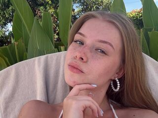 naked girl with webcam masturbating with vibrator LashandaWeider