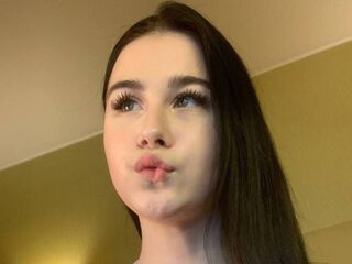 adult liveshow LauraPiny