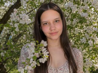 topless camgirl LeonaBerks