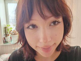 camgirl masturbating LeonaMuchow