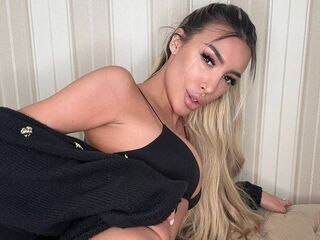 naughty camgirl masturbating LexiAce