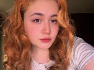 naked webcamgirl photo LiliPlishi