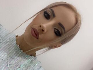 camgirl fingering wet pussy LillySun