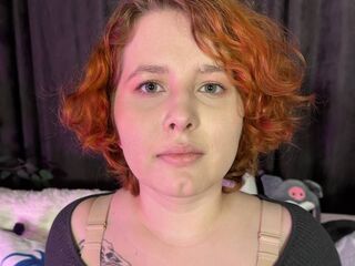 topless webcamgirl LilyWill