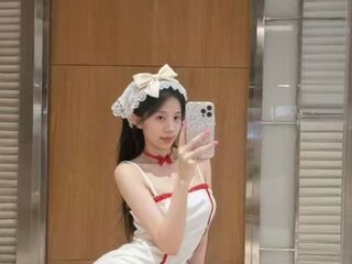 porn cam LilyYuan
