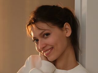 teaser webcam LivelyLaurie