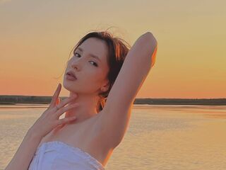 naughty cam girl masturbating with dildo LoisOsden