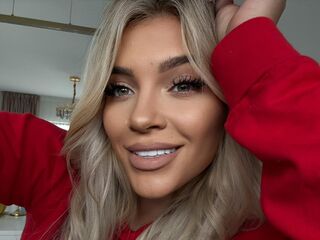 masturbating girl LorennaRyan