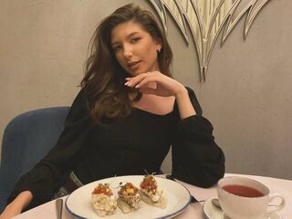 sexcam show LorettaClutter