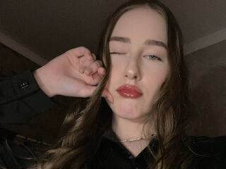 nude webcamgirl photo MacieAragones