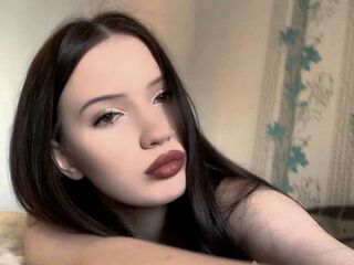 hardcore MadelineMendes