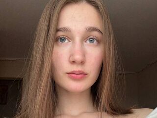 free livesex MarcelineLeja