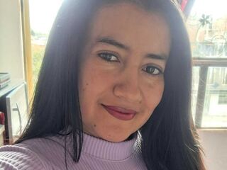 shaved pussy webcam MariaStrike