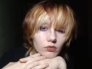 cam girl fingering pussy MarjorieBradley