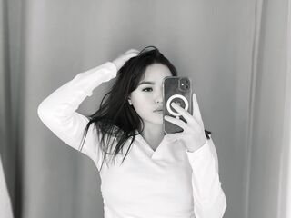 camwhore fingering shaved pussy MarlenaDutro