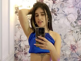 closeup web cam MaryRojas