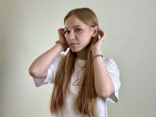 teaser cam MaudBasil