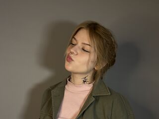 cam girl fingering MaxineHaines