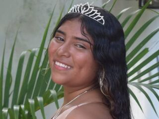 topless camgirl MeganWeb