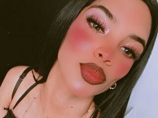 camgirl fingering bald pussy MeliGarden