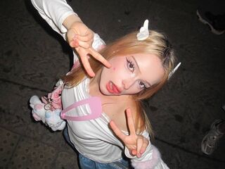 webcamgirl chat room MerrileeBurg