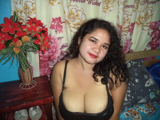 naked girl with cam fingering MiahAmore
