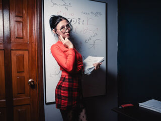 nude webcamgirl photo MillyFernandez