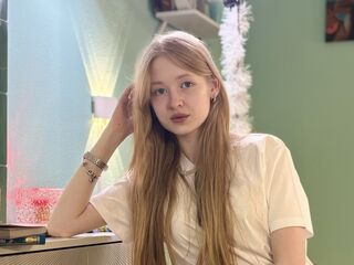 chatroom webcam photo MinnieTallacksen