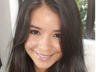 adult video chat room NaomiVelvet