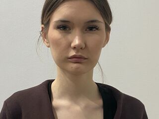 fingering girl NelleLoehlein