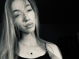 free videochat NikkiTenerovich