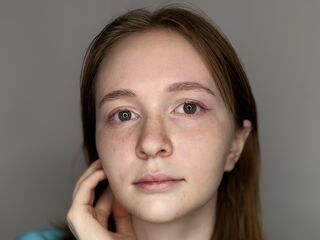 cam girl masturbating with sextoy NishaDambrosi