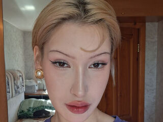 spy web cam RavenBahamonde