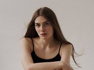 naughty camgirl masturbating RebeccaMcqoggen