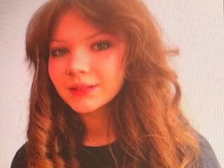 camwhore masturbating with vibrator RosieWalmont