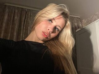cam babe RowanBellamy